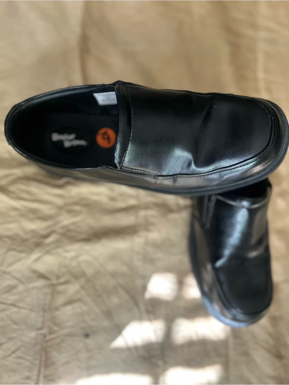 Buster Brown Boys Black Slip-On Dress Shoes size 6m.